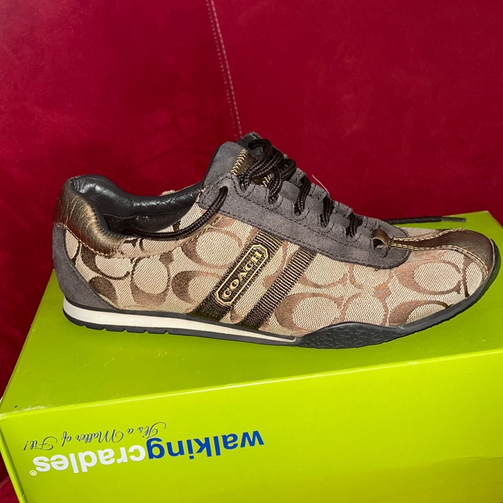 COACH WOMENS SNEAKERS(right side only) one sneaker